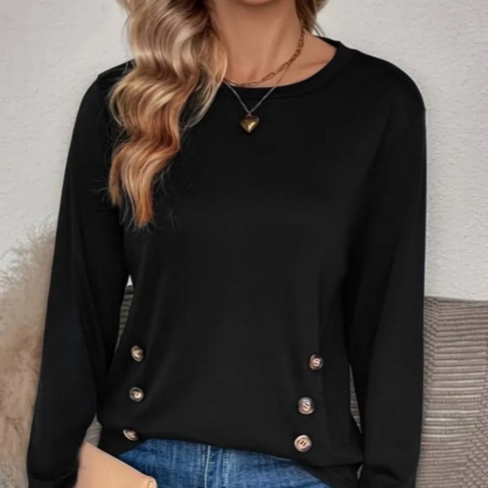 NWOT Chic Long Sleeve T-Shirt with Tortise Shell Button Detail Black Medium